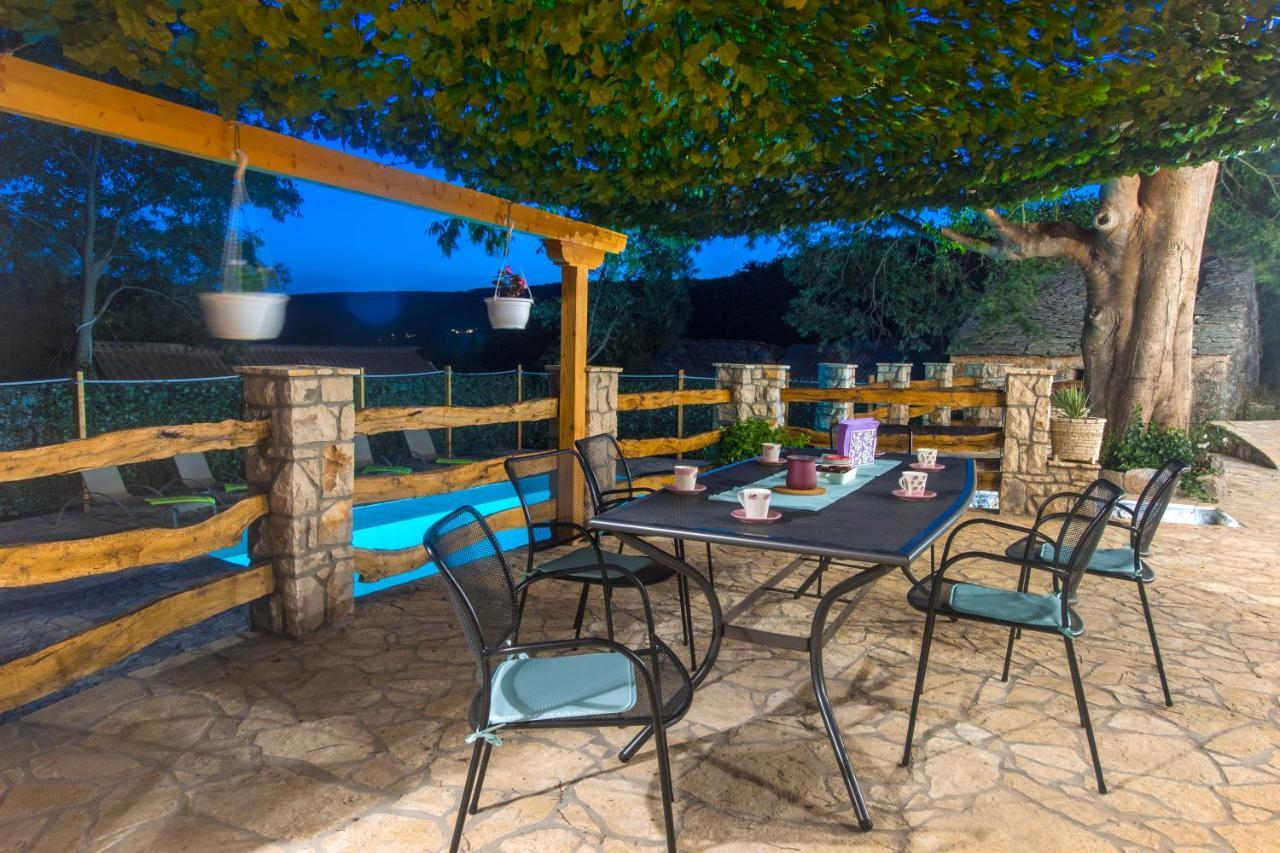 Luxury House Ivan With 4 Bedrooms Divojevici Exterior foto