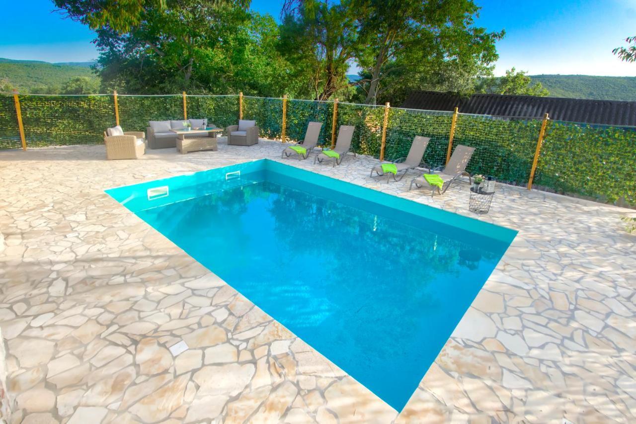 Luxury House Ivan With 4 Bedrooms Divojevici Exterior foto