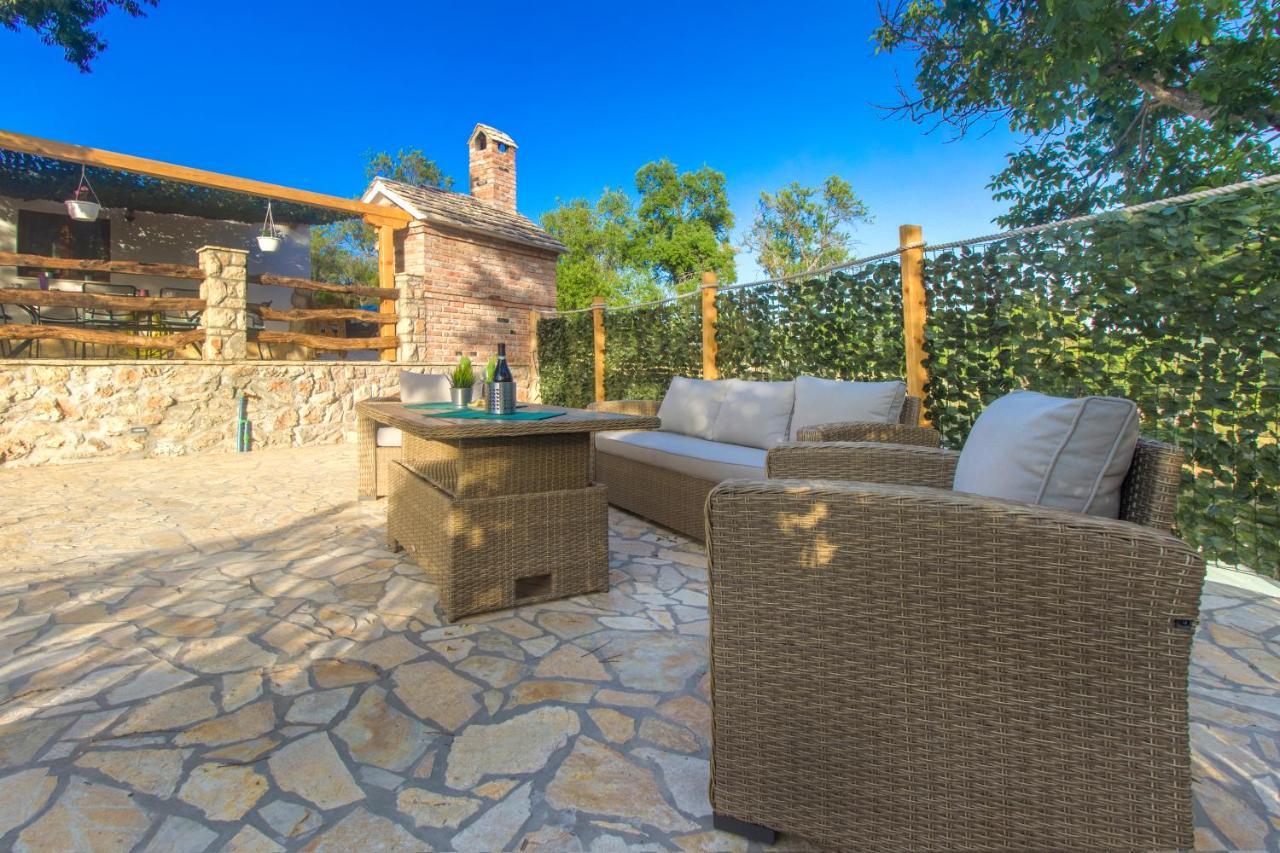 Luxury House Ivan With 4 Bedrooms Divojevici Exterior foto