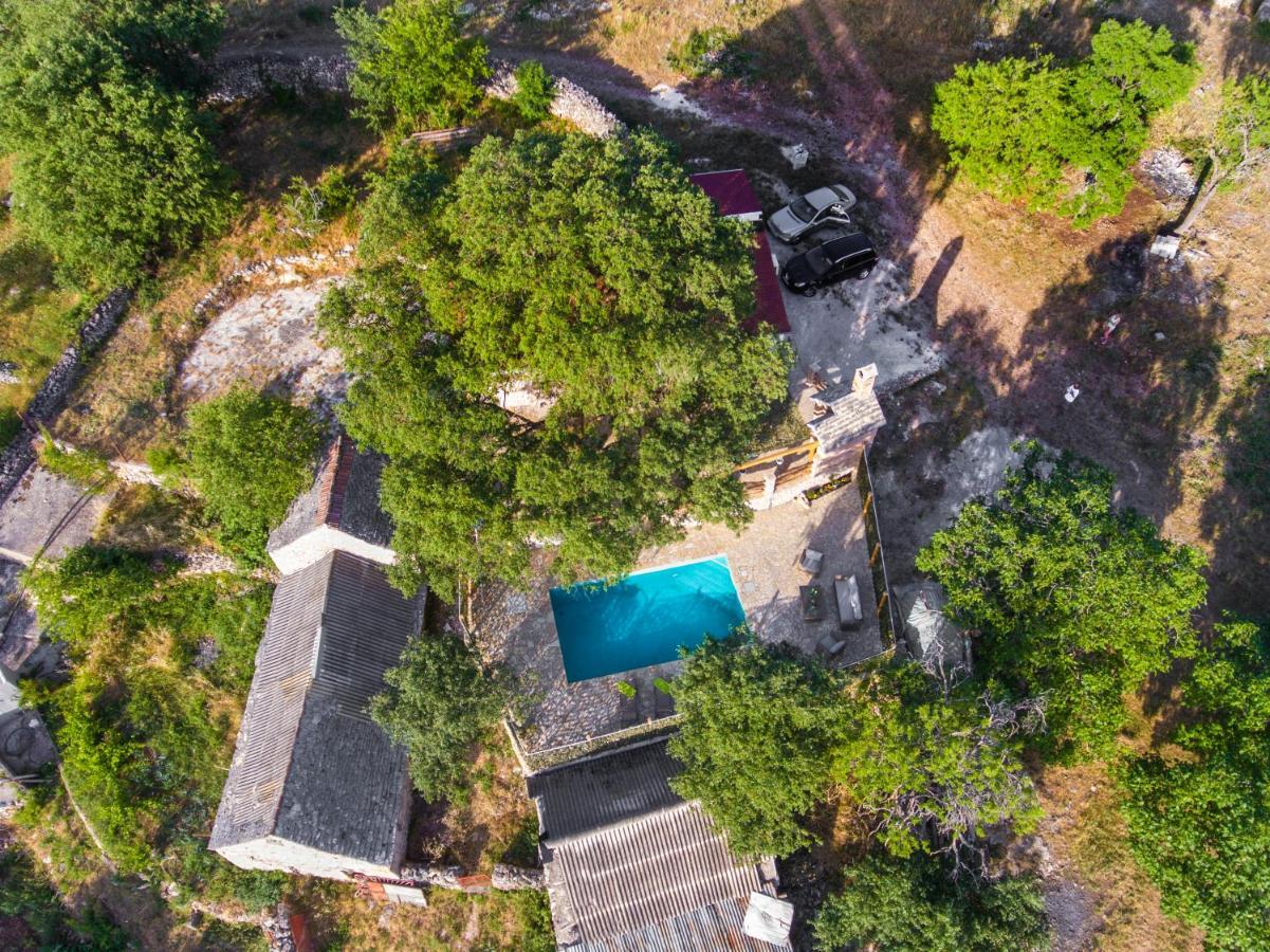 Luxury House Ivan With 4 Bedrooms Divojevici Exterior foto