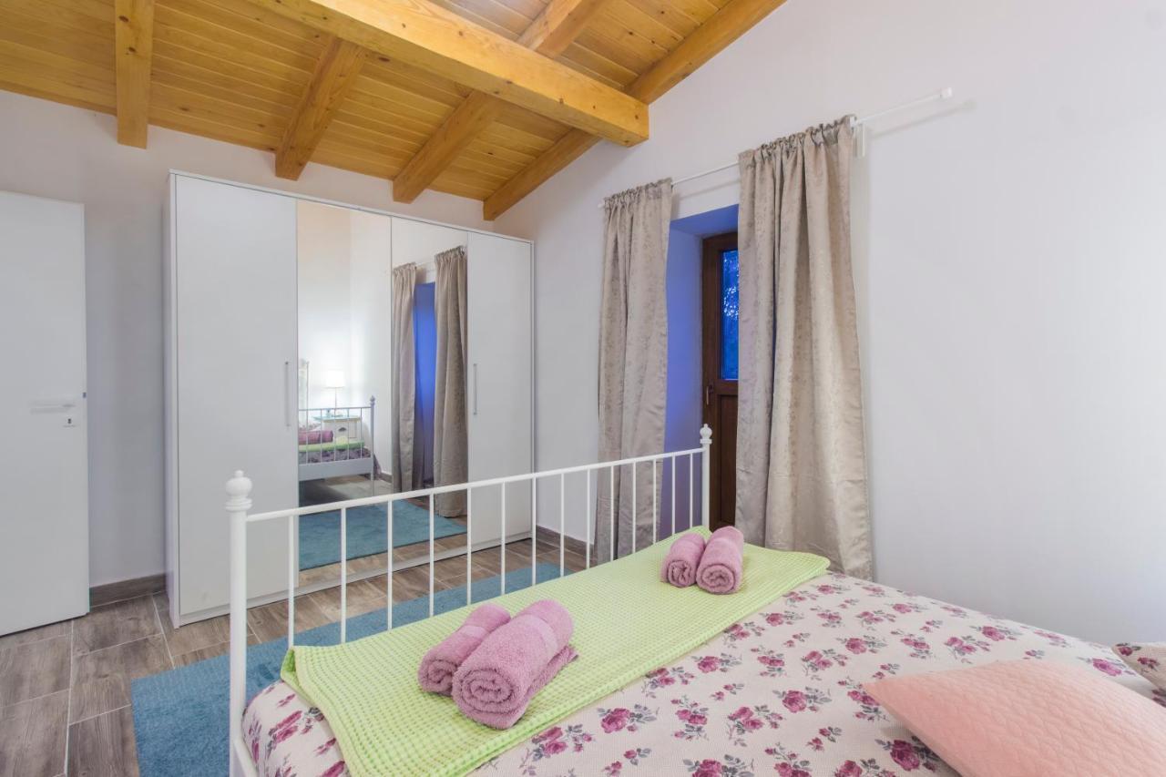 Luxury House Ivan With 4 Bedrooms Divojevici Exterior foto