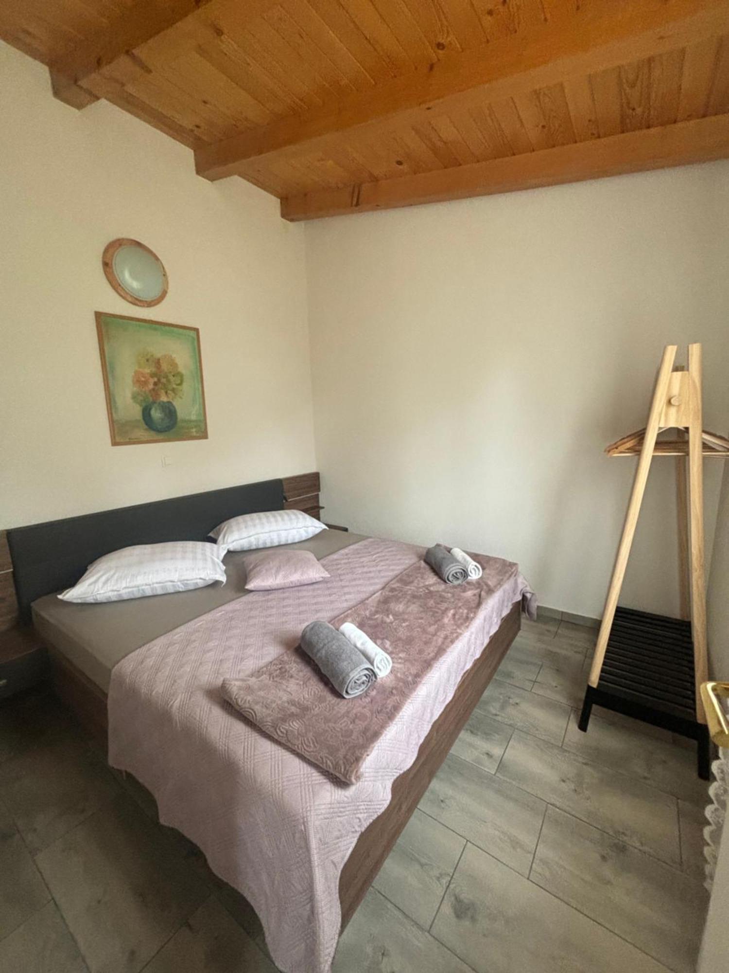 Luxury House Ivan With 4 Bedrooms Divojevici Exterior foto